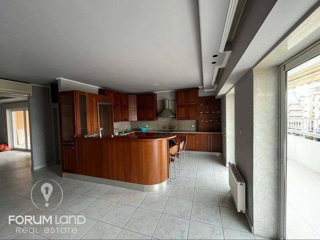 Forumland Real Estate, Σαλοκουζίνα