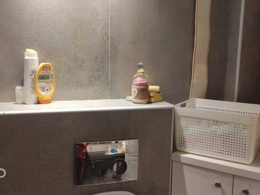 Forumland Real Estate, Μπάνιο