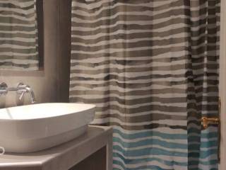 Forumland Real Estate, Μπάνιο