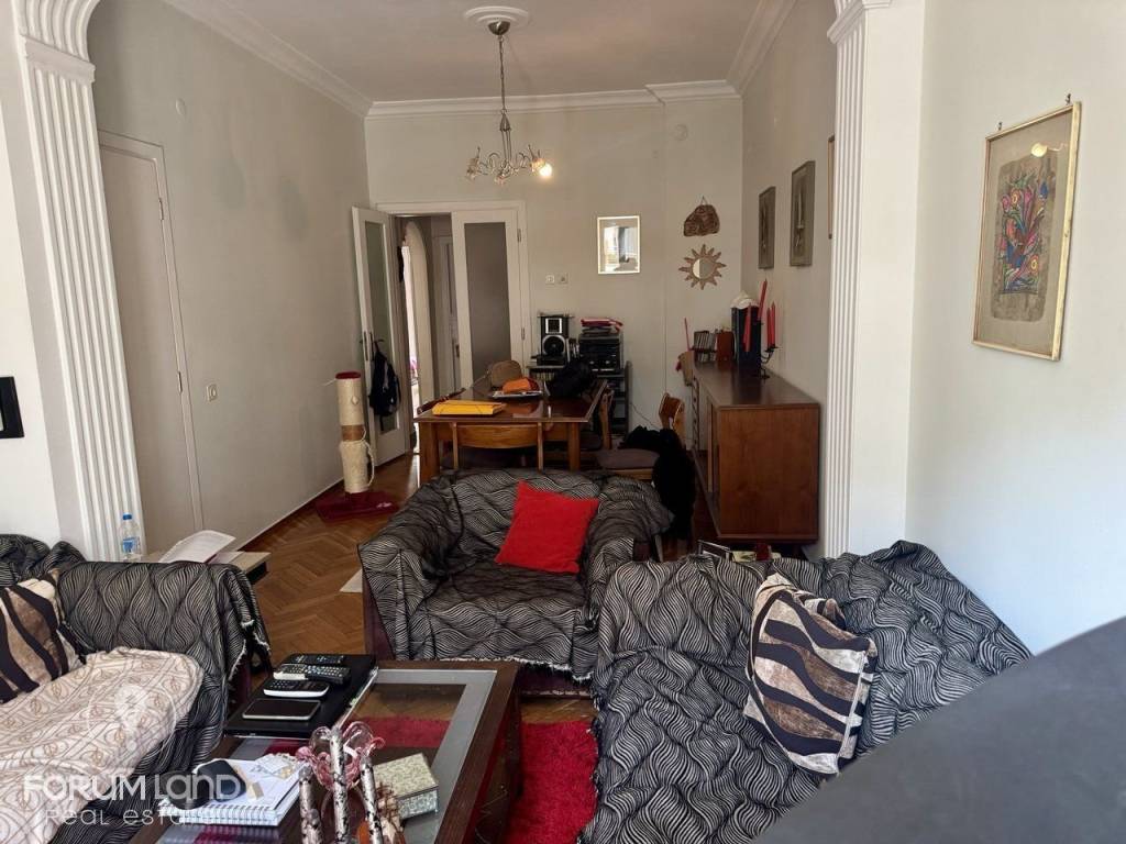 Forumland Real Estate, Σαλόνι