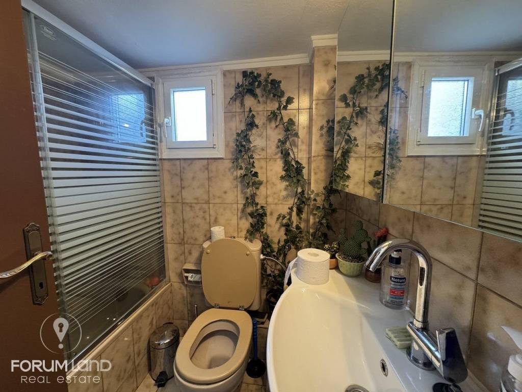 Forumland Real Estate, Μπάνιο