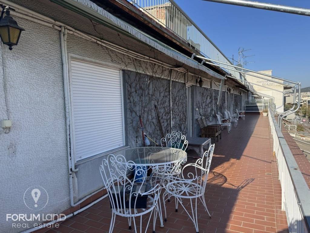 Forumland Real Estate, Βεράντες