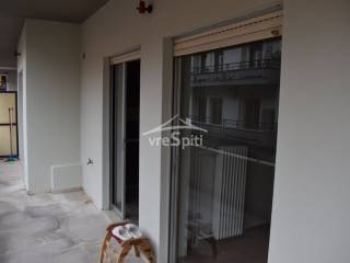 ΑΠΟΨΗ ΑΝΕΤΟΥ ΕΝΙΑΙΟΥ ΜΠΑΛΚΟΝΙΟΥ