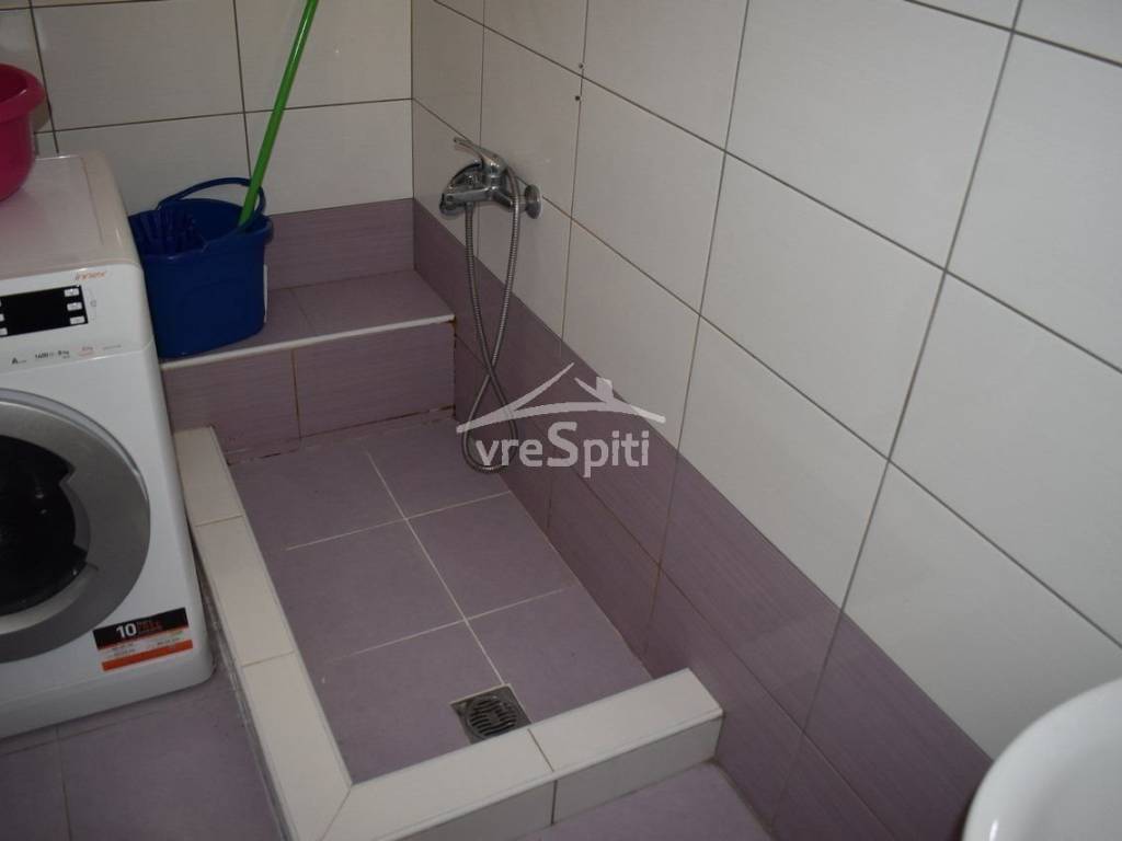 ΑΠΟΨΗ ΛΟΥΤΡΟΥ