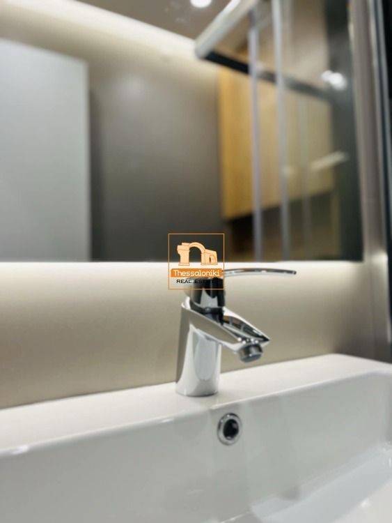 Λευκός Πύργος, Στούντιο, 25 τ.μ.