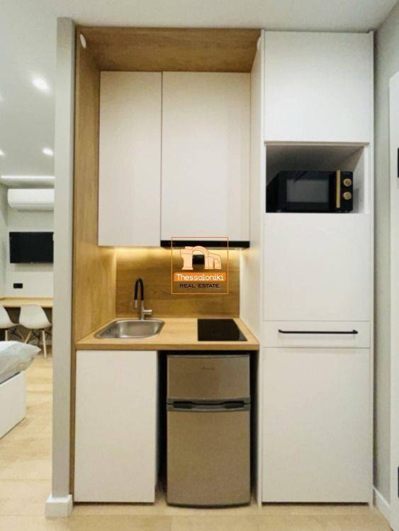 Λευκός Πύργος, Στούντιο, 25 τ.μ.