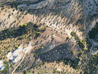 11.317tm Amphitheatriko Agrotemachio - THea thalassa