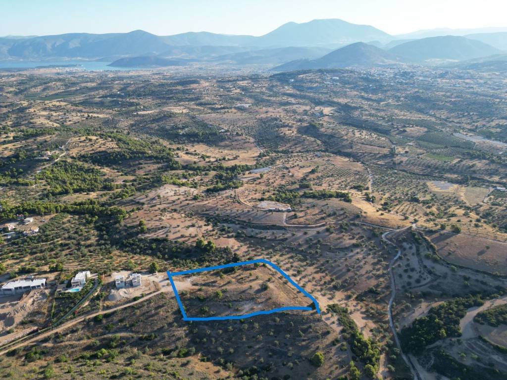 11.317tm Amphitheatriko Agrotemachio - THea thalassa