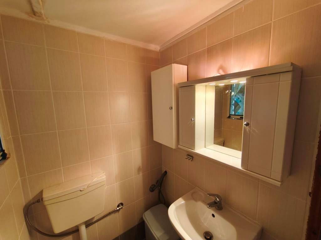 TO MPANIO STO ISOGEIO TES KATOIKIAS