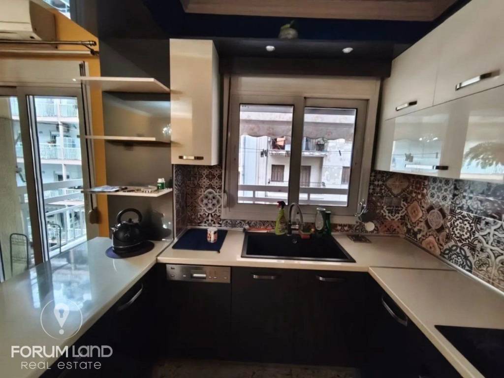 Forumland Real Estate, Σαλοκουζίνα