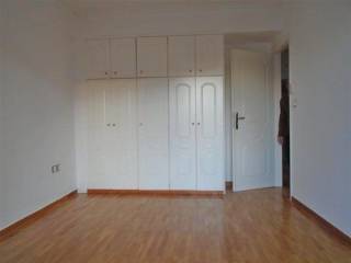 3 φωτεινά υπνοδωμάτια με δικό τους μπαλκόνι