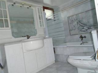 Μεγάλο μπάνιο, με δικό του ύφος