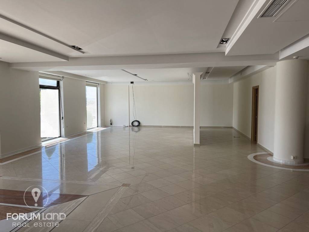 Forumland Real Estate, Εσωτερική όψη