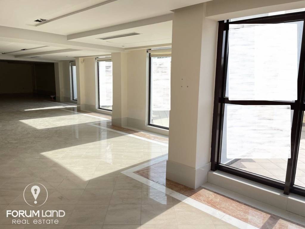 Forumland Real Estate, Εσωτερική όψη