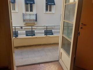 ΘΕΑ ΟΜΟΡΦΟΥ ΔΙΑΤΗΡΗΤΕΟΥ ΚΤΙΡΙΟΥ ΜΕΣΑ ΑΠΟ ΤΟ ΔΙΑΜΕΡΙΣΜΑ