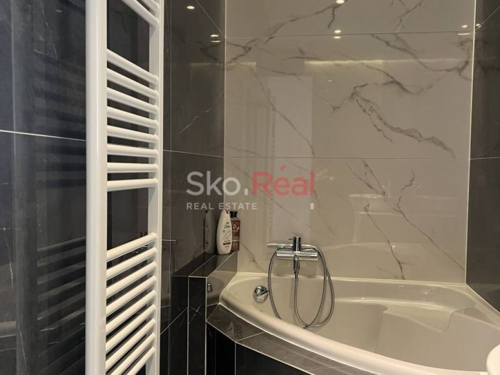 Μπάνιο,Μπανιέρα