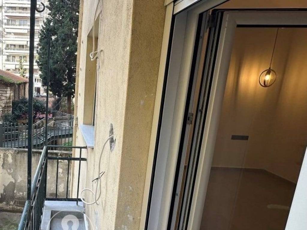 Forumland Real Estate, Βεράντες