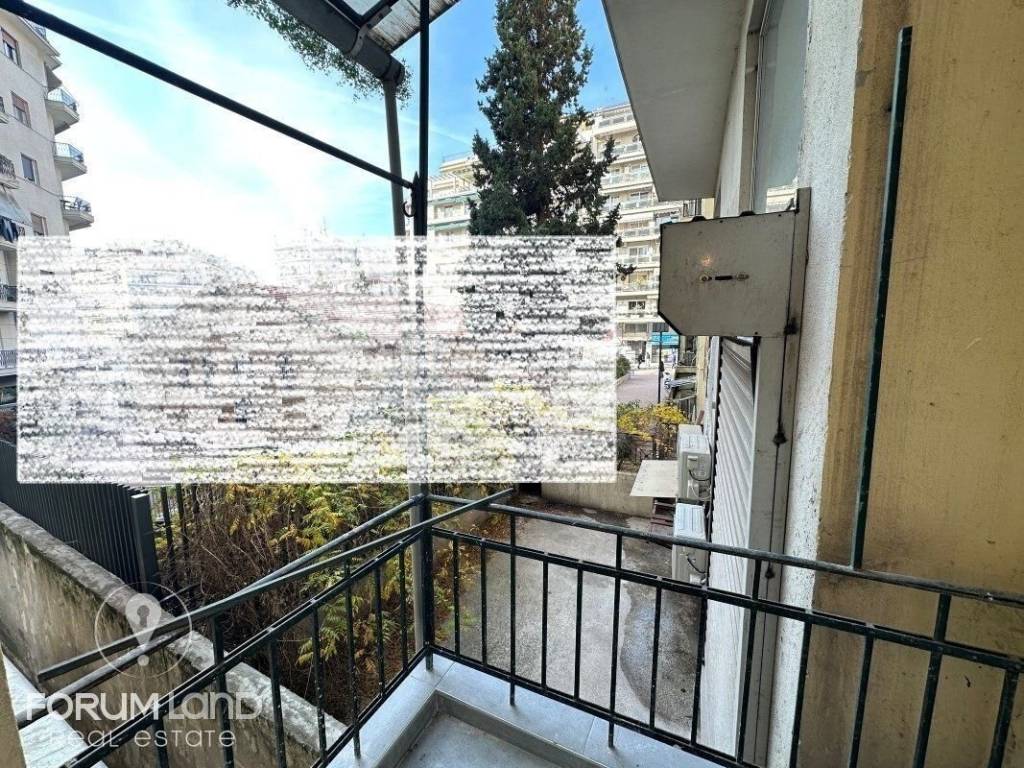 Forumland Real Estate, Βεράντες