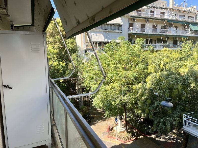 Θέα από μπαλκόνι