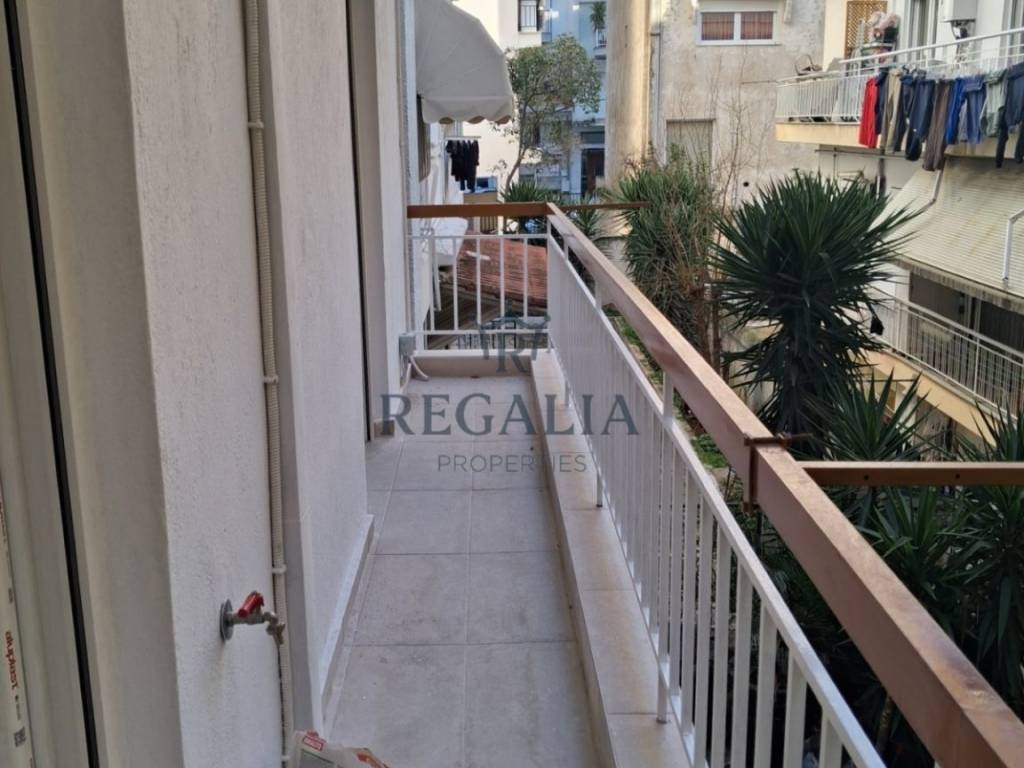 Θέα από μπαλκόνι