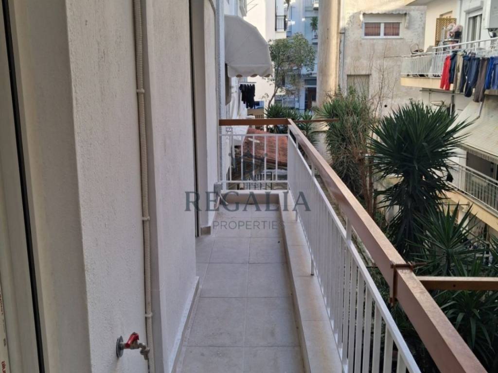 Θέα από μπαλκόνι