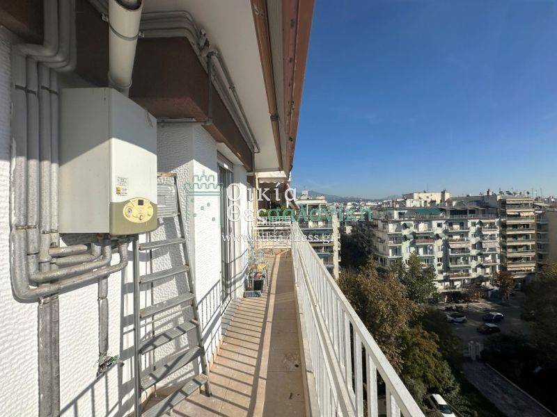 Θέα από μπαλκόνι