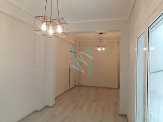 Ενιαίος χώρος καθιστικού - τραπεζαρίας