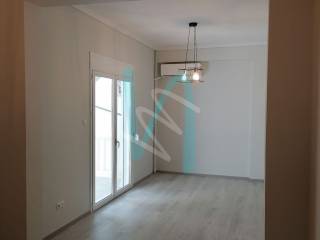 Ενιαίος χώρος καθιστικού - τραπεζαρίας