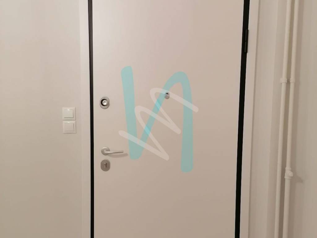 Πόρτα εισόδου ασφαλείας