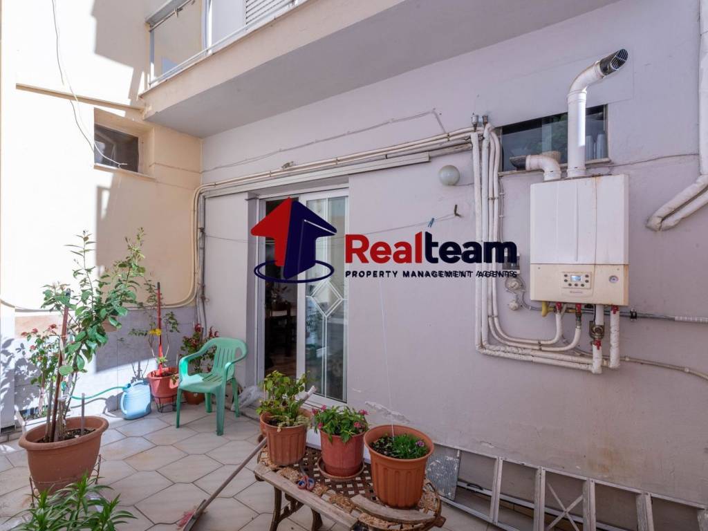 Εξωτερικοι χώροι