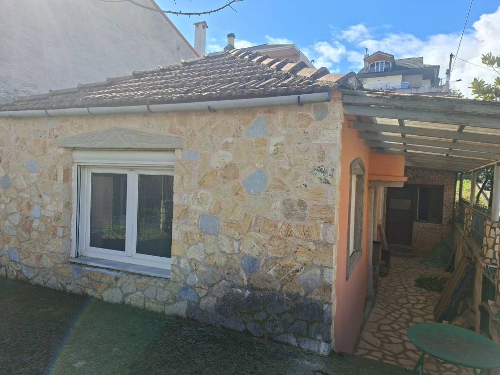 Μονοκατοικία - εξωτερική όψη 5