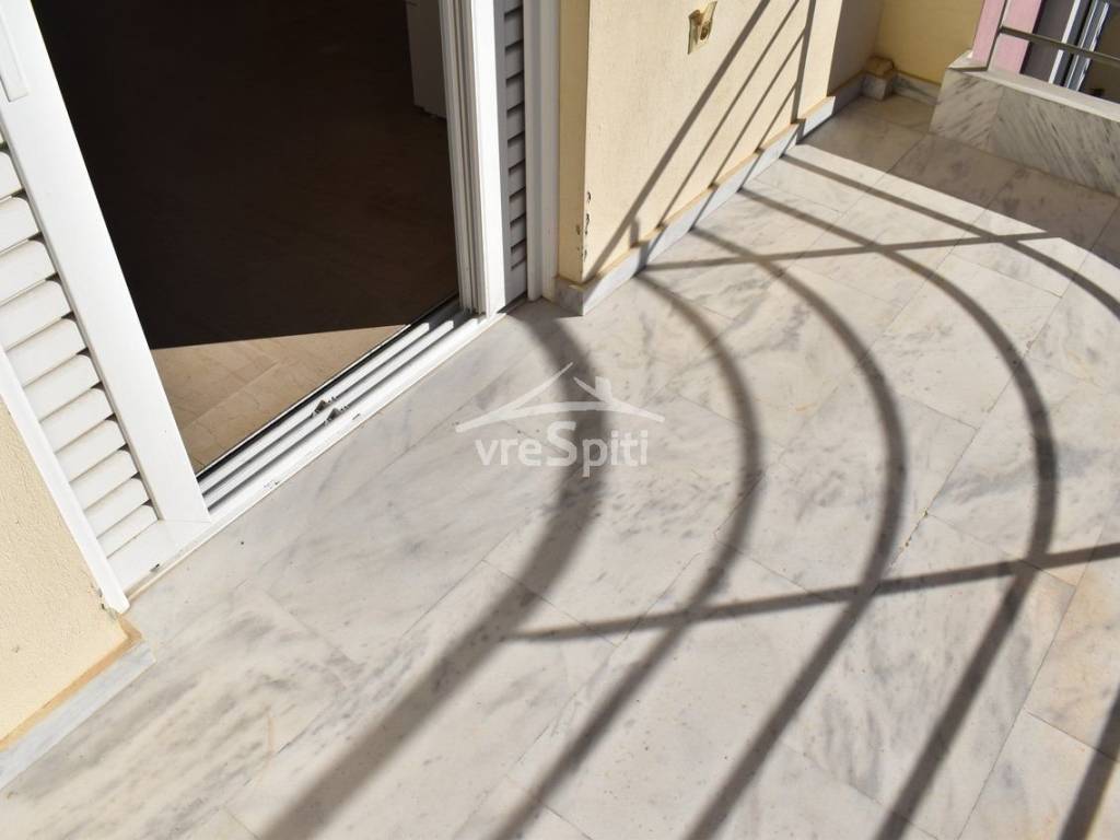 ΜΠΑΛΚΟΝΙ ΚΟΥΖΙΝΑΣ