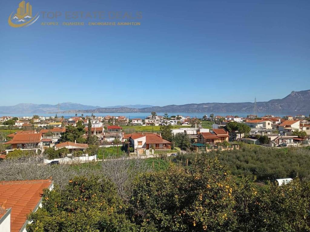 θέα από το μπαλκόνι