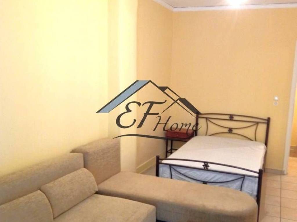 Ενιαίος χώρος υπνοδωμάτιο-σαλόνι