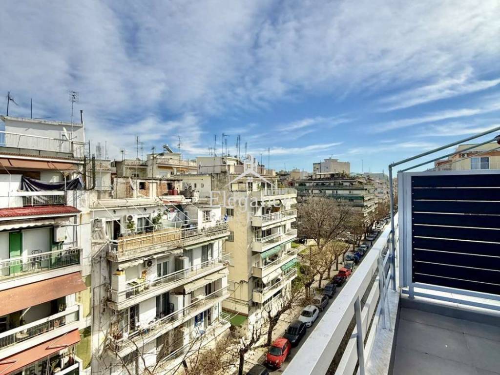 Θέα από μπαλκόνι