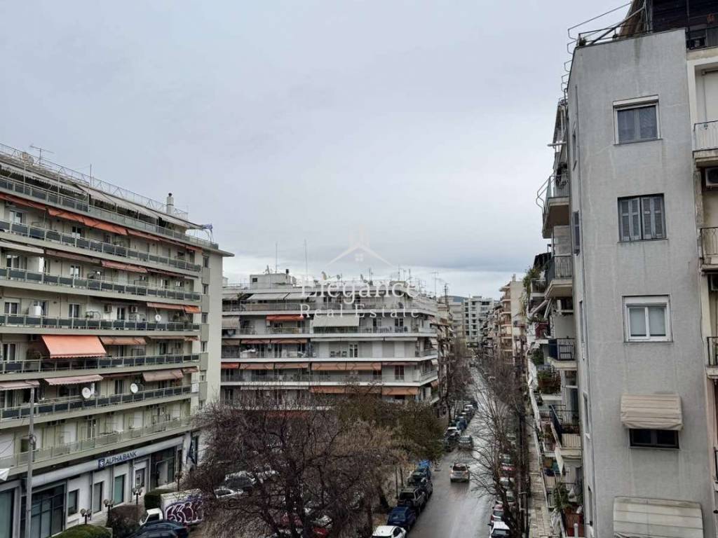 Θέα από μπαλκόνι