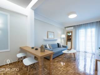 Forumland Real Estate, Σαλόνι