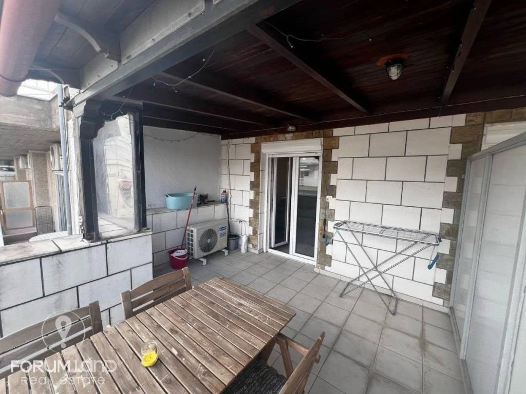 Forumland Real Estate, Βεράντες