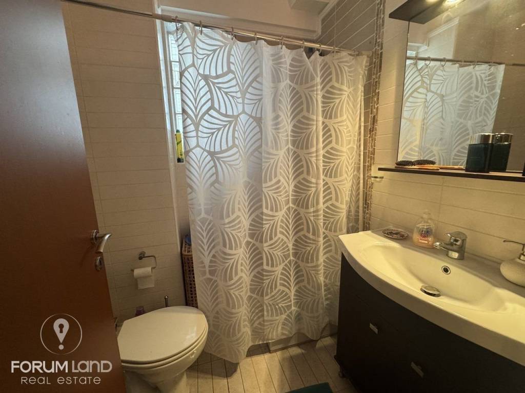 Forumland Real Estate, Μπάνιο