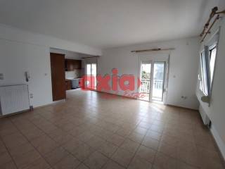 Καβάλα, Βύρωνας: Ενοικιάζεται ανακαινισμένο γωνιακό