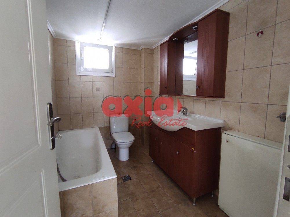 Καβάλα, Βύρωνας: Ενοικιάζεται ανακαινισμένο γωνιακό