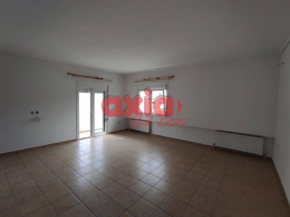 Καβάλα, Βύρωνας: Ενοικιάζεται ανακαινισμένο γωνιακό