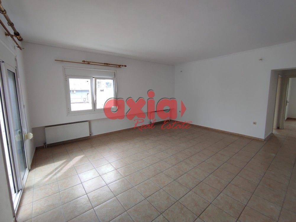 Καβάλα, Βύρωνας: Ενοικιάζεται ανακαινισμένο γωνιακό