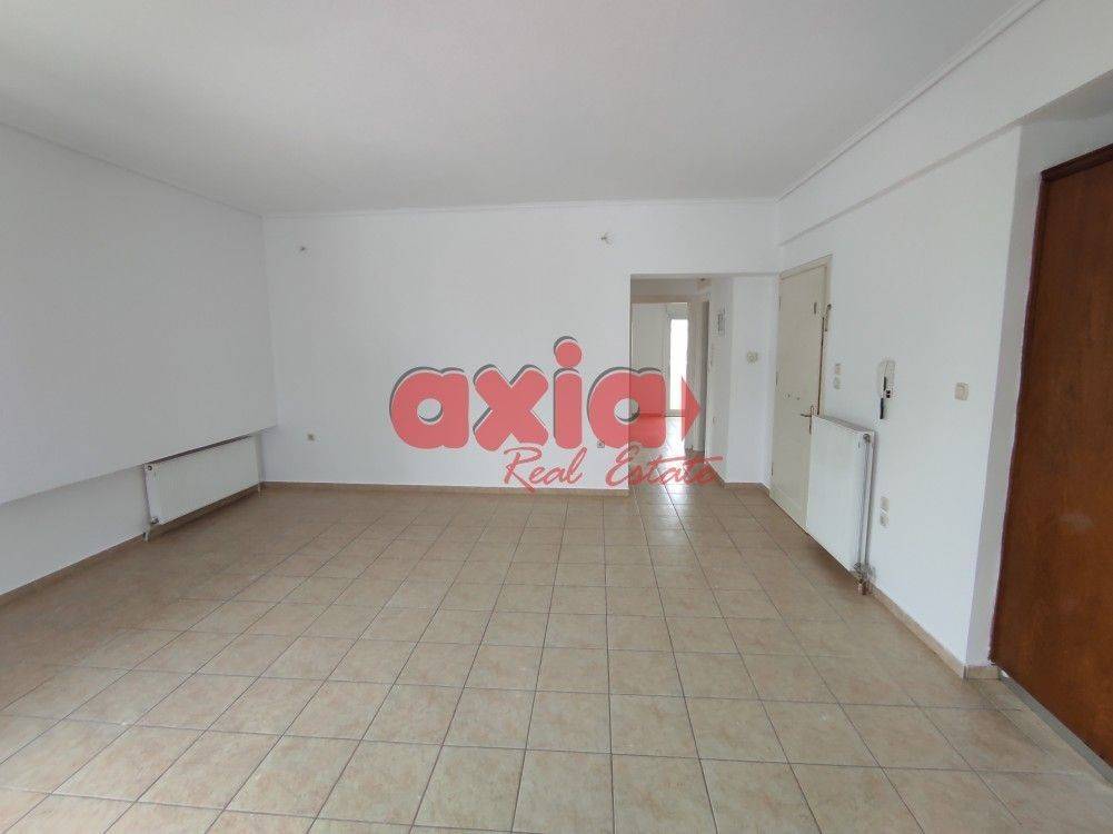 Καβάλα, Βύρωνας: Ενοικιάζεται ανακαινισμένο γωνιακό