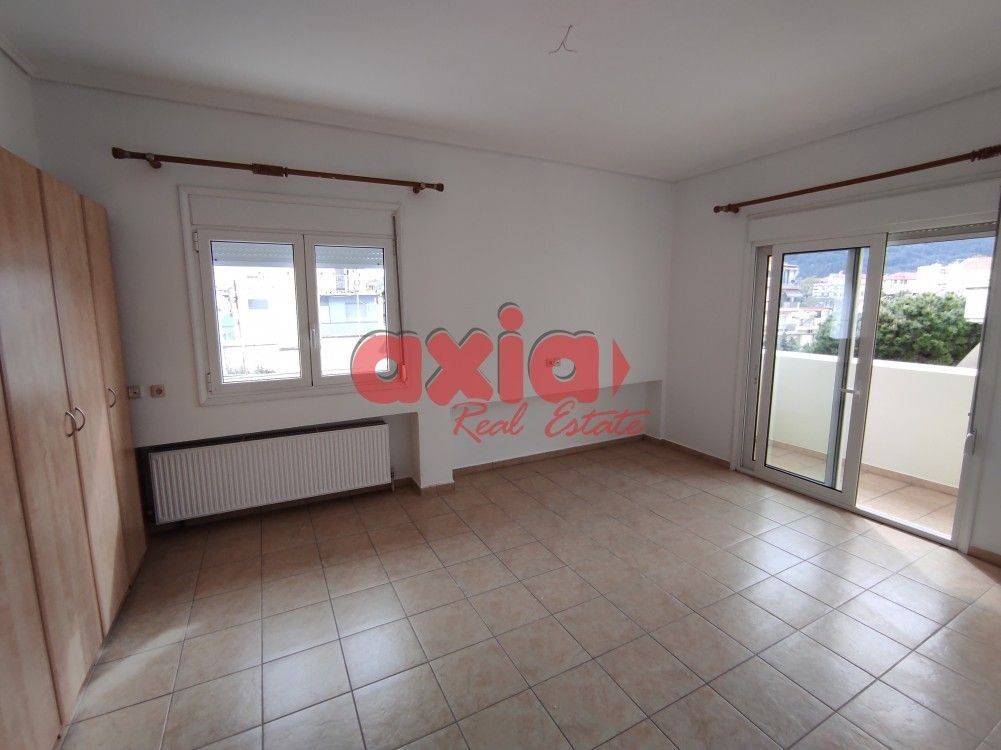 Καβάλα, Βύρωνας: Ενοικιάζεται ανακαινισμένο γωνιακό