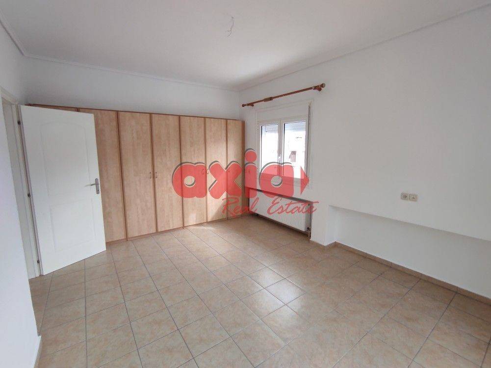 Καβάλα, Βύρωνας: Ενοικιάζεται ανακαινισμένο γωνιακό