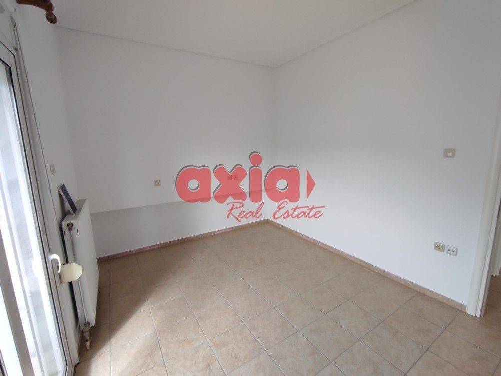 Καβάλα, Βύρωνας: Ενοικιάζεται ανακαινισμένο γωνιακό