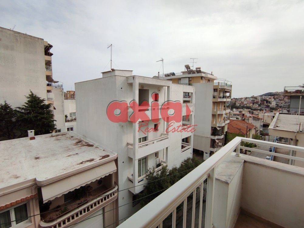 Καβάλα, Βύρωνας: Ενοικιάζεται ανακαινισμένο γωνιακό