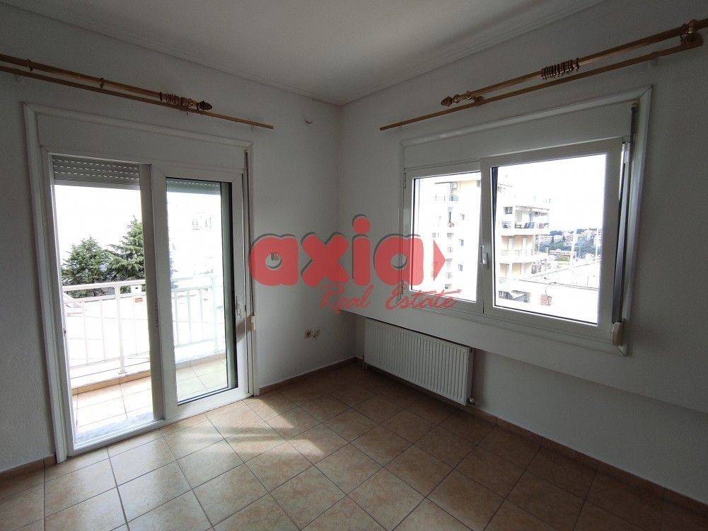 Καβάλα, Βύρωνας: Ενοικιάζεται ανακαινισμένο γωνιακό