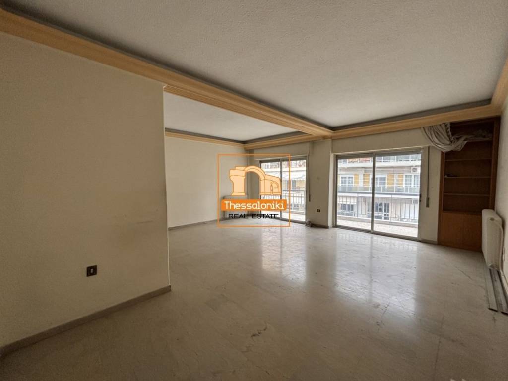 Άνω Μαλακοπή, Διαμέρισμα